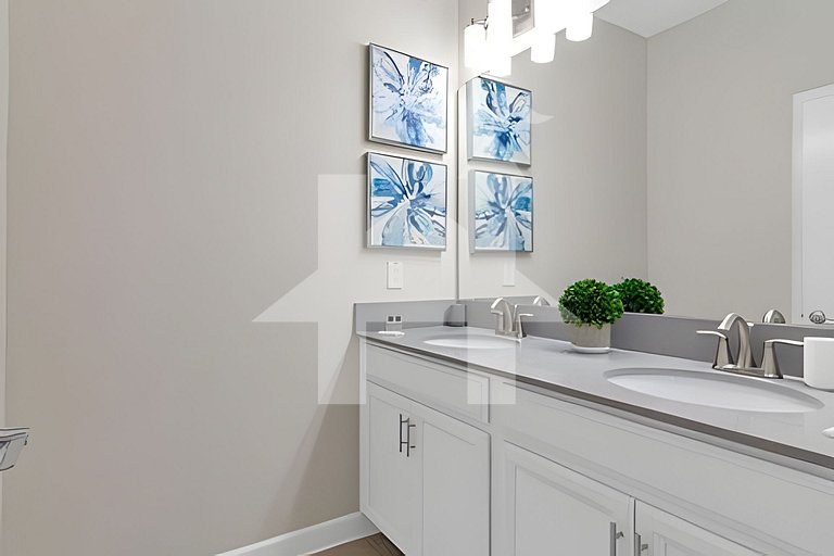 Family 5BR Getaway mins to Disney + Pool