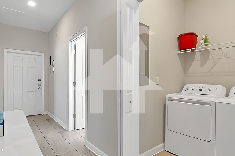 5BR Storey Lake Home, Sleeps 12