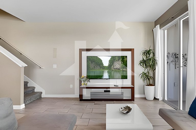 Family 5BR Getaway mins to Disney + Pool