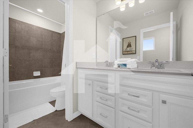 Vacation Home Near Disney, 6 bedrooms