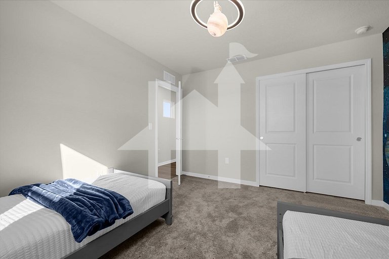 Vacation Home Near Disney, 6 bedrooms