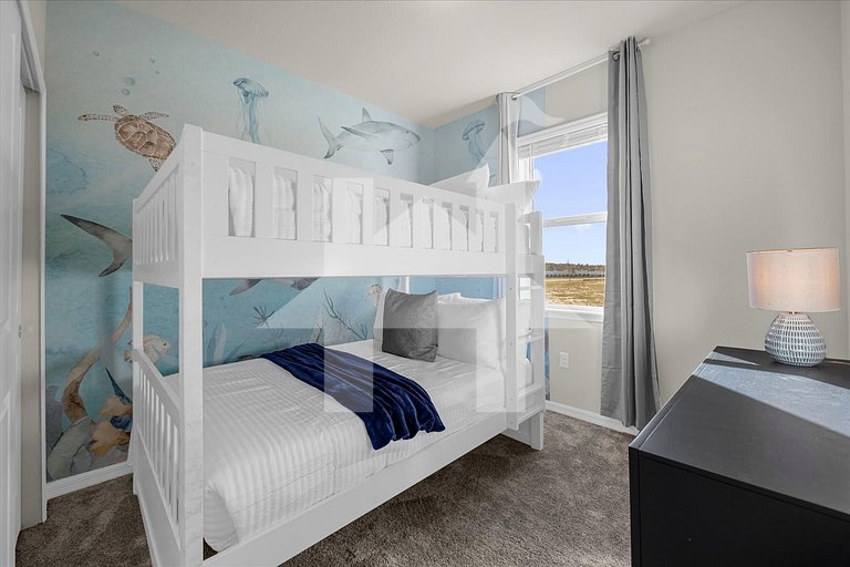 Vacation Home Near Disney, 6 bedrooms