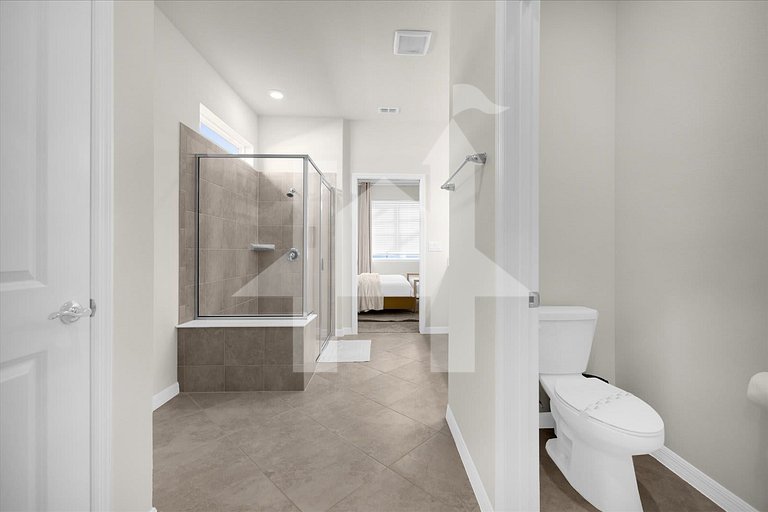 Vacation Home Near Disney, 6 bedrooms