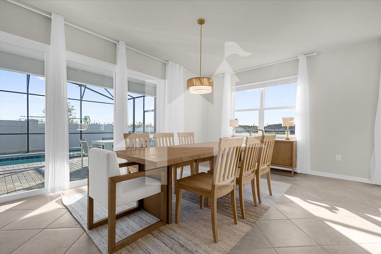 Vacation Home Near Disney, 6 bedrooms