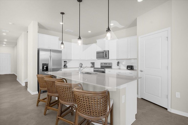 Vacation Home Near Disney, 6 bedrooms