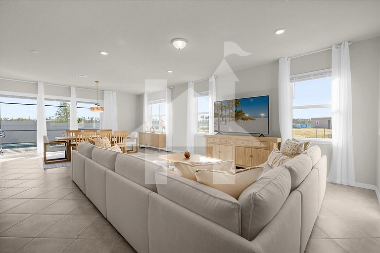 Vacation Home Near Disney, 6 bedrooms