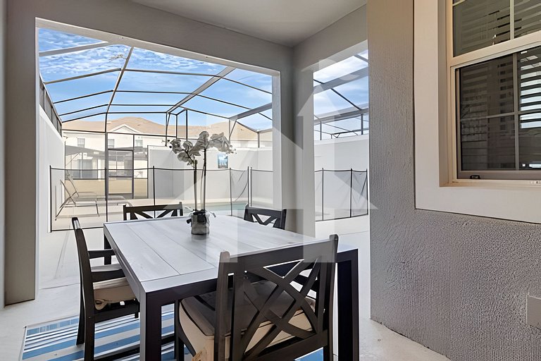 Family Villa 10min to Disney + Private Pool