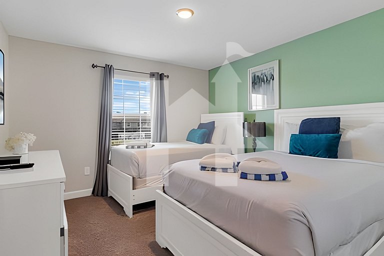 4BR Storey Lake Home, Sleeps 10