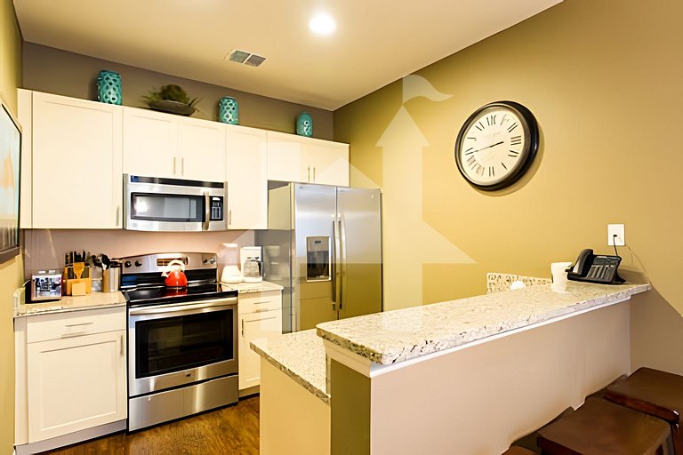 Elegant 3-Bedroom Home Close to Disney