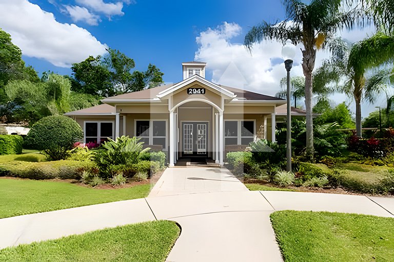 Elegant 3-Bedroom Home Close to Disney