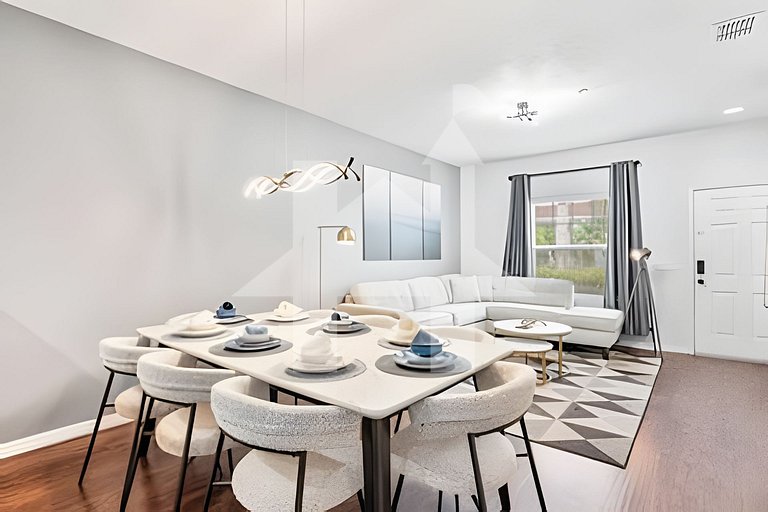Modern 3BR Condo near Disney + Resort Pool