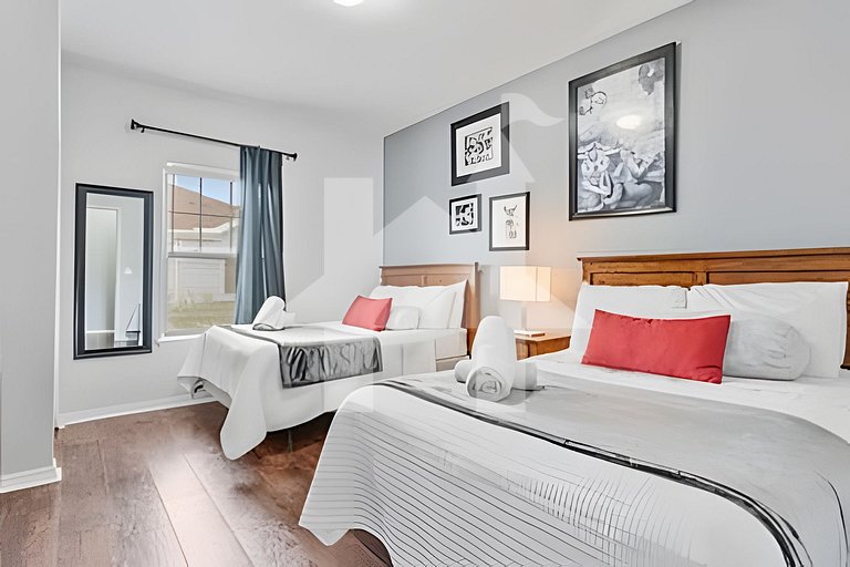 Modern 3BR Condo near Disney + Resort Pool