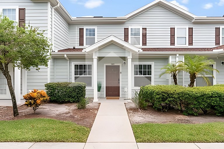 Modern 3BR Condo near Disney + Resort Pool