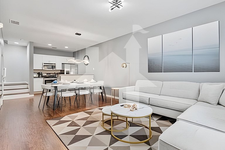 Modern 3BR Condo near Disney + Resort Pool