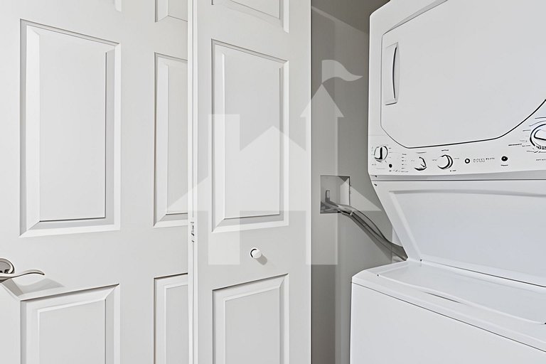 Modern 3BR Condo near Disney + Resort Pool