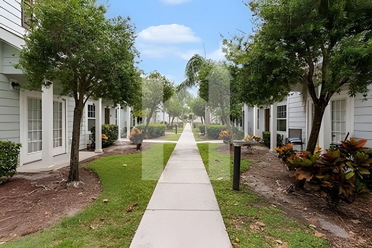 Modern 3BR Condo near Disney + Resort Pool