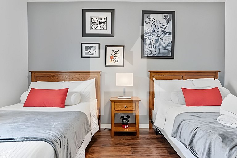 Modern 3BR Condo near Disney + Resort Pool