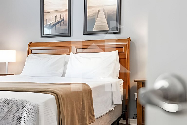 Modern 3BR Condo near Disney + Resort Pool