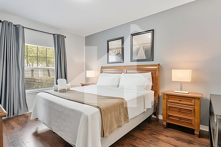 Modern 3BR Condo near Disney + Resort Pool