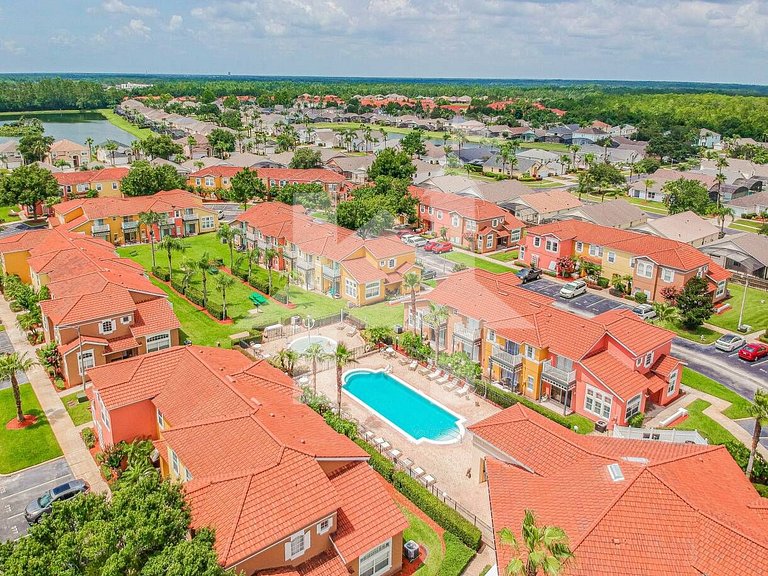 Vacation Home Near Disney, 4 bedrooms