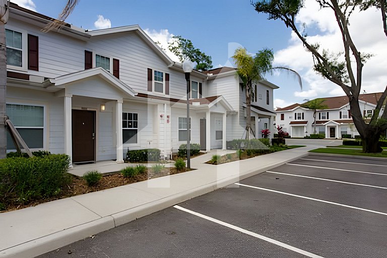 Modern Villa 10 Min from Disney, Fully Equipped.