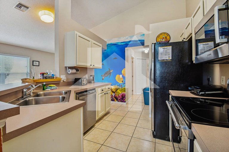 Vacation Home Near Disney, 4 bedrooms