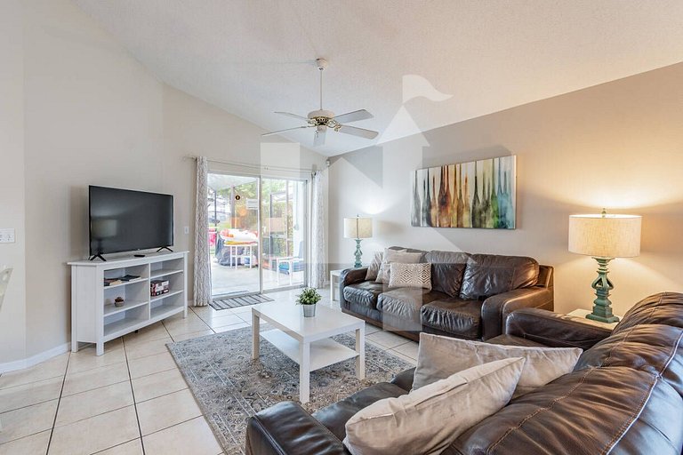 Vacation Home Near Disney, 4 bedrooms