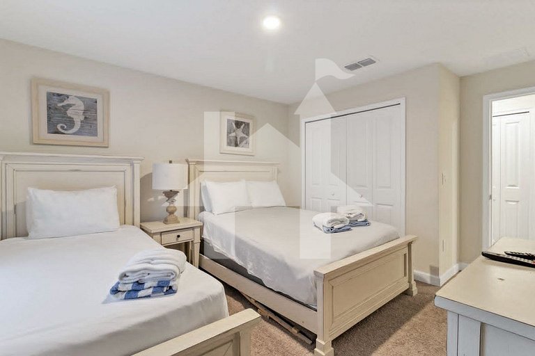 Vacation Home Near Disney, 4 bedrooms