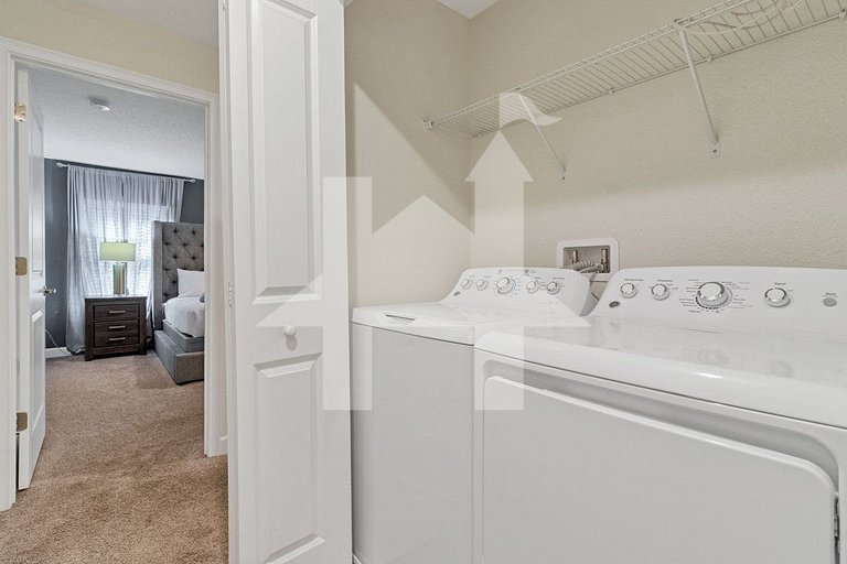 Family Villa 10min to Disney + Private Pool