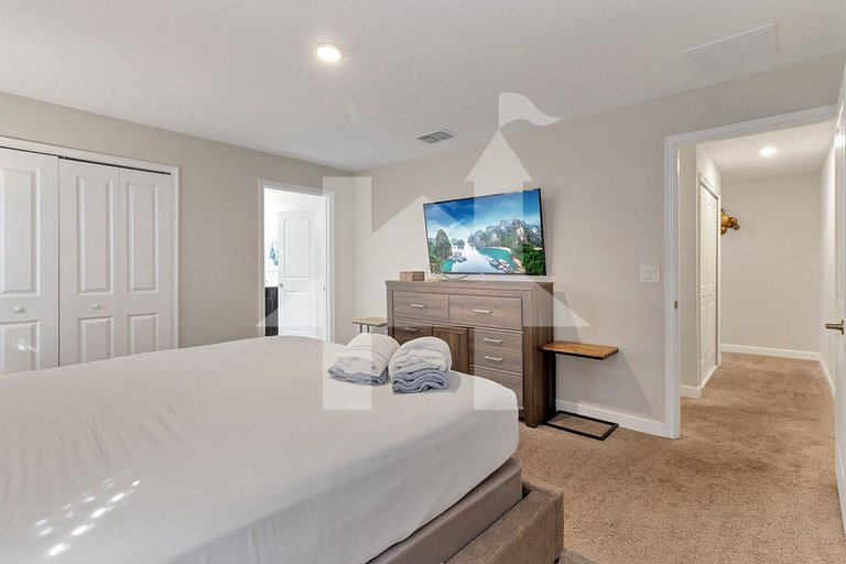 Vacation Home Near Disney, 4 bedrooms