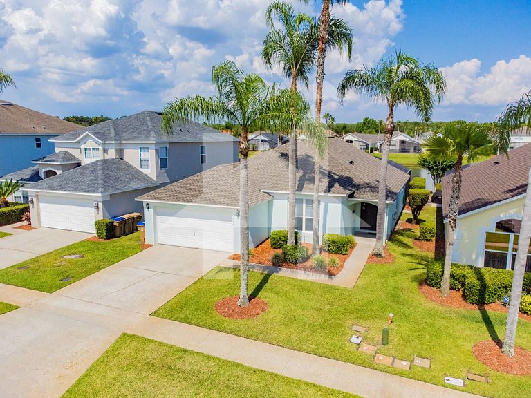 Vacation Home Near Disney, 4 bedrooms