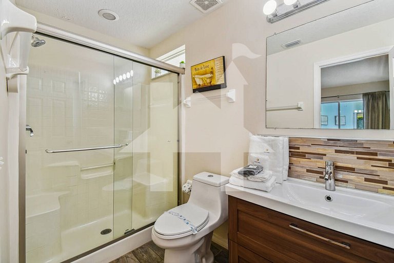 Vacation Home Near Disney, 4 bedrooms