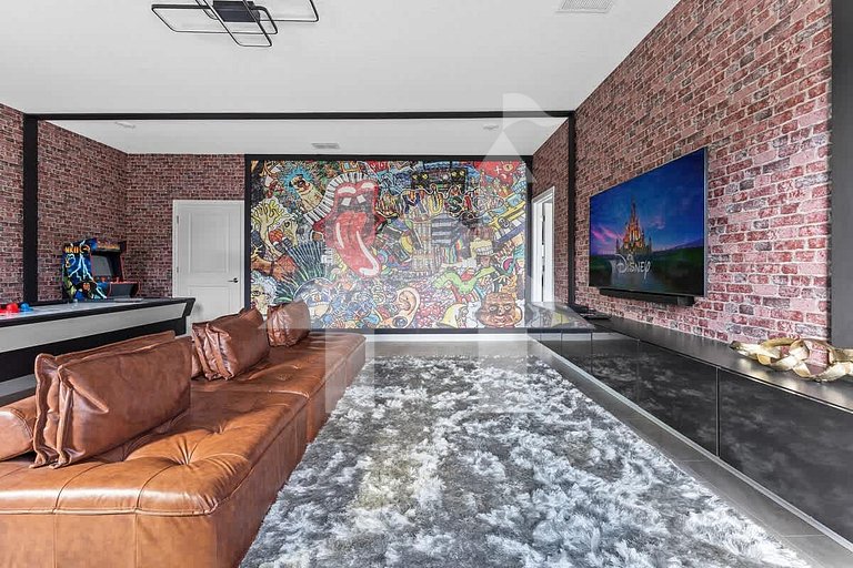 Vacation Home Near Disney, 7 bedrooms