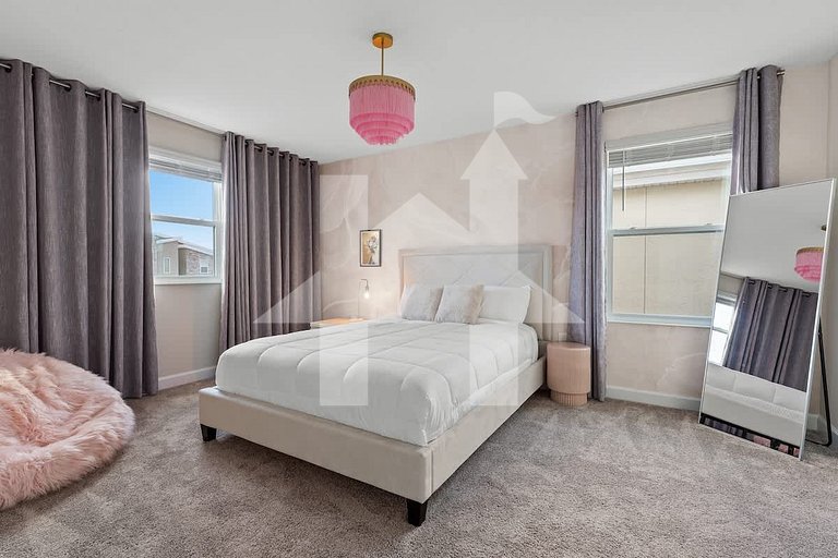 Vacation Home Near Disney, 7 bedrooms