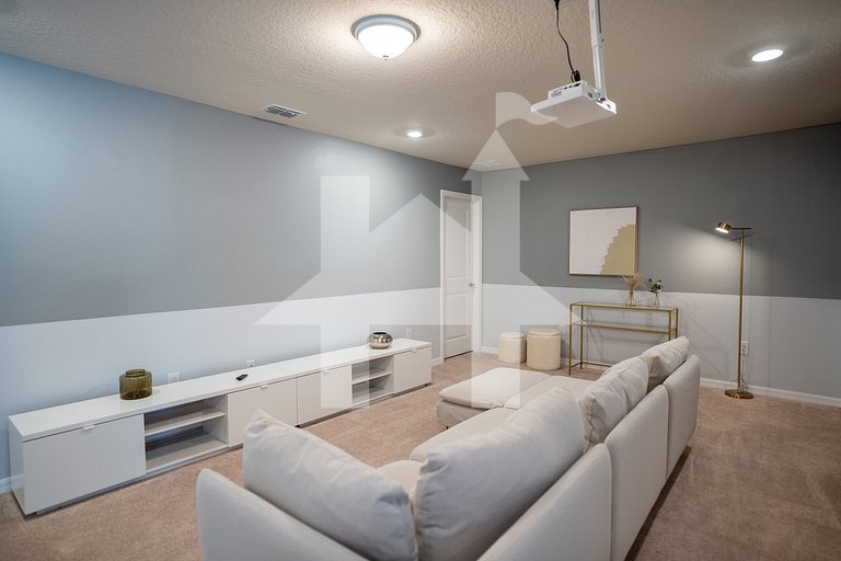 Vacation Home Near Disney, 10 bedrooms