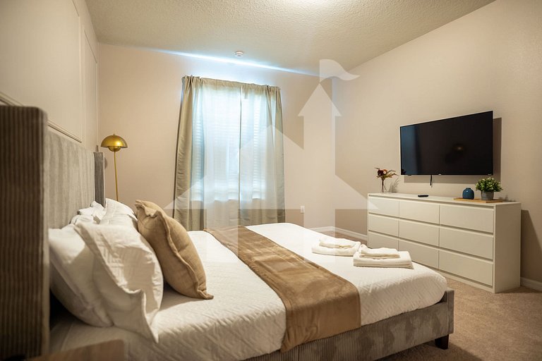 Vacation Home Near Disney, 10 bedrooms