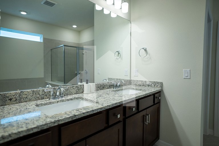 Vacation Home Near Disney, 10 bedrooms