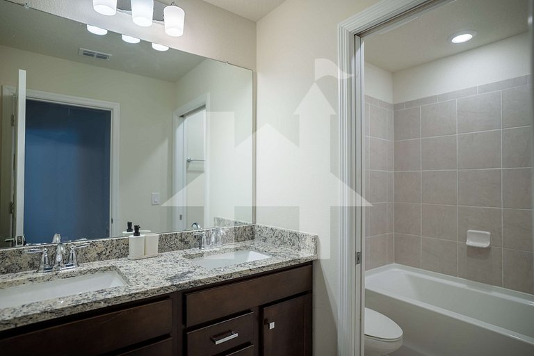 Vacation Home Near Disney, 10 bedrooms