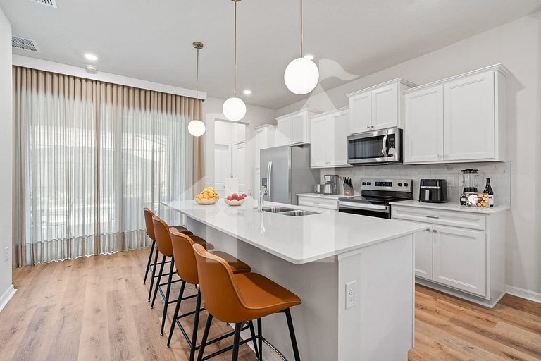 Vila Luxuosa 5 Quartos com Piscina e Lazer