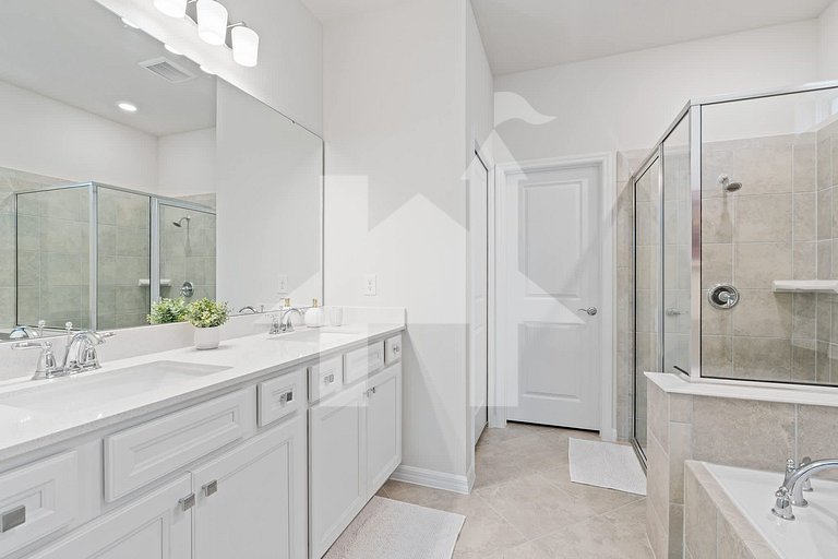 Luxury 5BR Villa with Pool and Themed Bedrooms