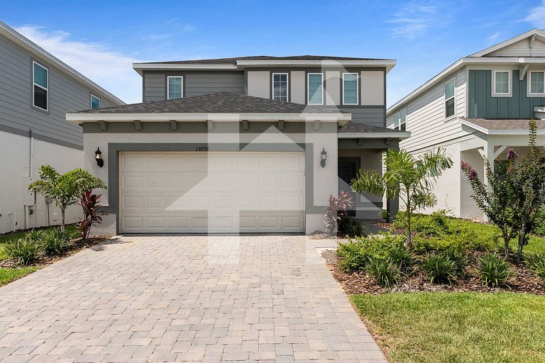 Vila Luxuosa 5 Quartos com Piscina e Lazer