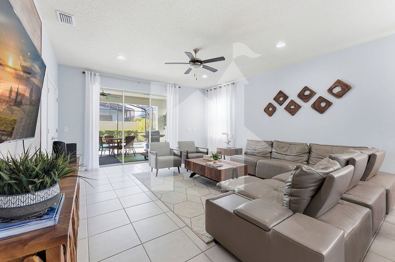 Casa 6 Quartos com Piscina e Game Room