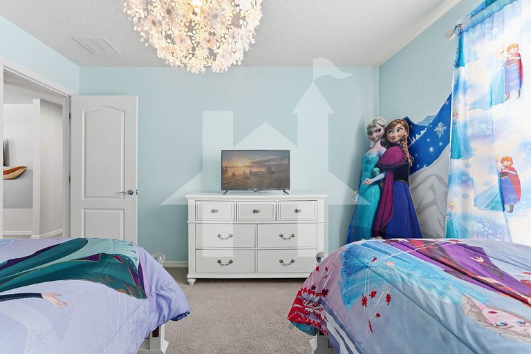 6BR Family Home with Pool and Game Room