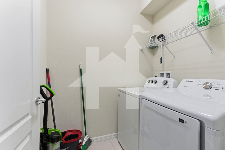 Casa 6 Quartos com Piscina e Game Room