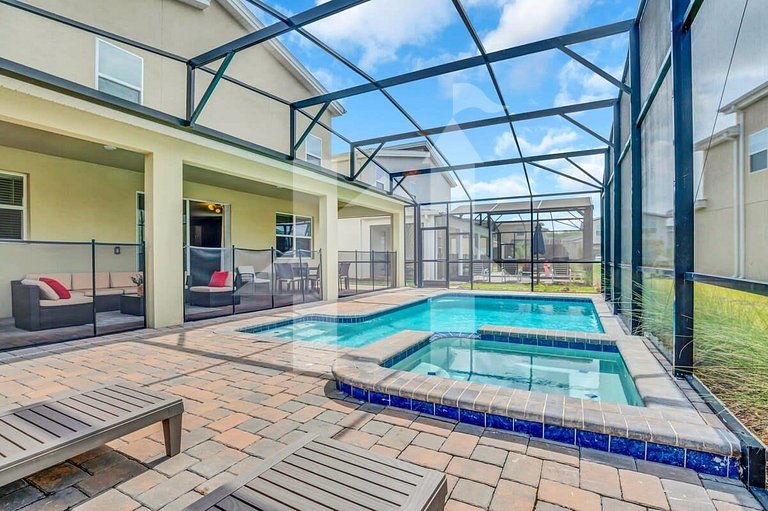 Storey Lake 9BR Villa w Pool, Theater, Game Room