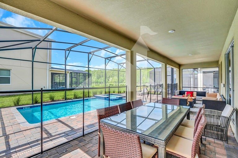 Storey Lake 9BR Villa w Pool, Theater, Game Room