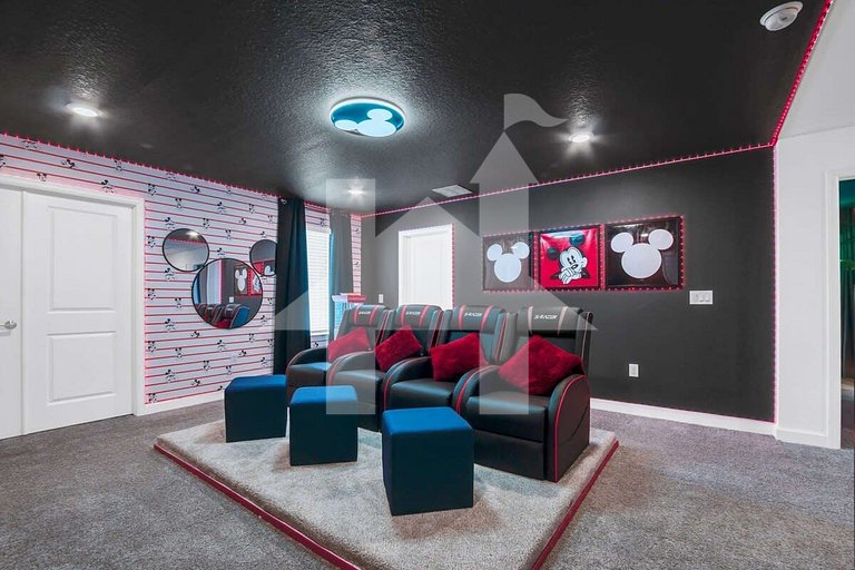 Storey Lake 9BR Villa w Pool, Theater, Game Room