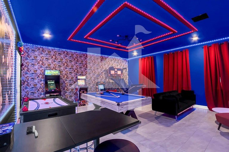 Storey Lake 9BR Villa w Pool, Theater, Game Room