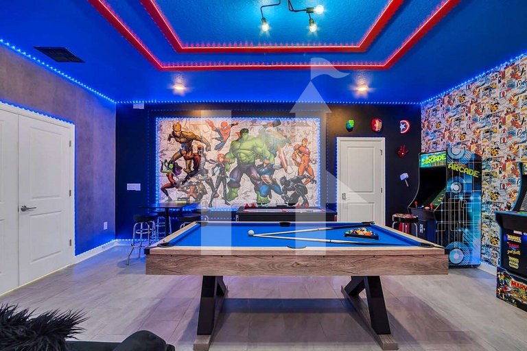 Storey Lake 9BR Villa w Pool, Theater, Game Room