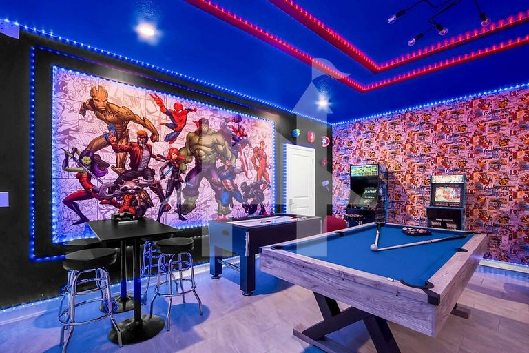 Storey Lake 9BR Villa w Pool, Theater, Game Room